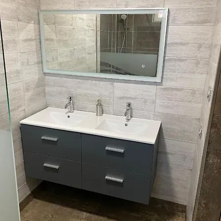 David Jacky Ferienhaus *